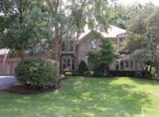 11747 Briarwood Ct, Burr Ridge, IL 60527