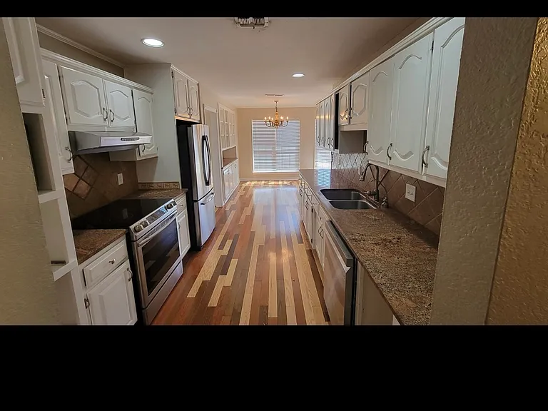 417 W Park Ave — Photo 5