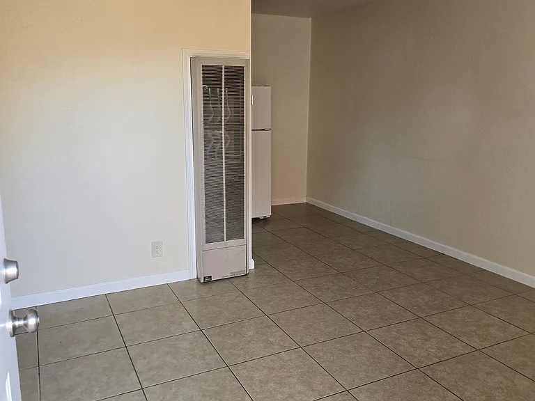 617 Maple St #2 — Photo 2