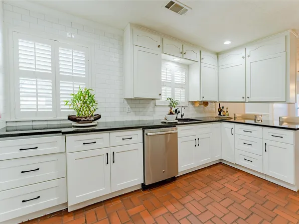 11407 Iberia Dr, Houston, TX 77065