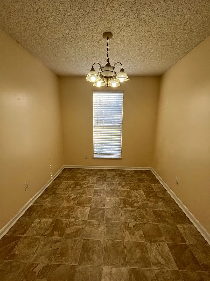 Spacious 3-bedroom, 2-bathroom in Crowfield Plantation — Photo 4