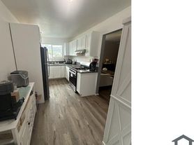136 E Avenue 44
