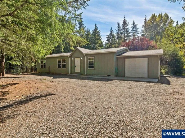 23940 SW Grass Heights Dr, Corvallis, OR 97333