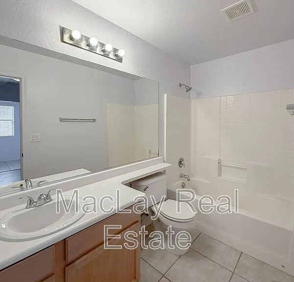 5216 W Albeniz Pl — Photo 17