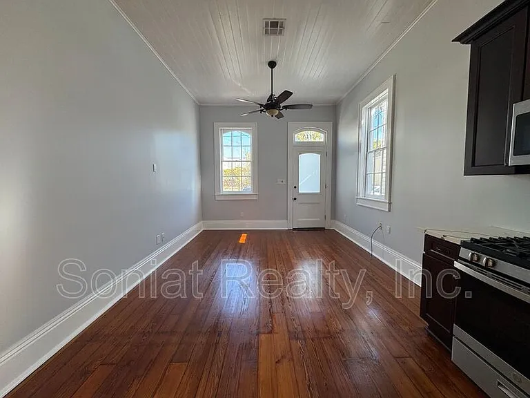 3118 Urquhart St — Photo 4