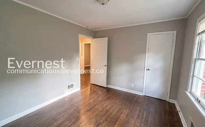 2348 2nd St NE — Photo 8