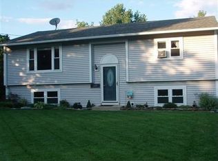 105 Whittle St, Groton, CT 06355