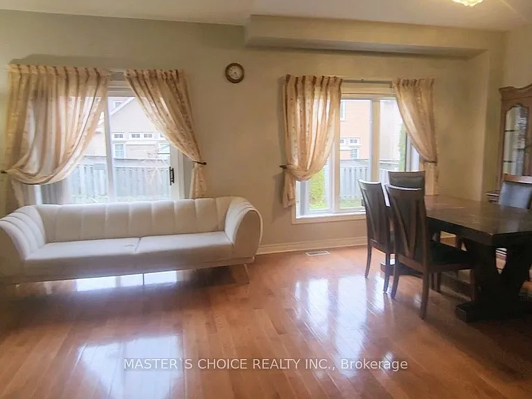 24 Golden Oak Ave — Photo 14