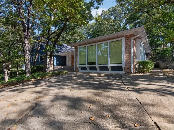 1212 Tanglewood Ct, Bartlesville, OK 74006