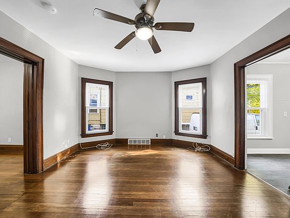 2nd image of 36 Callodine Ave Floor 1