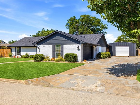2nd image of 209 Diane Dr
