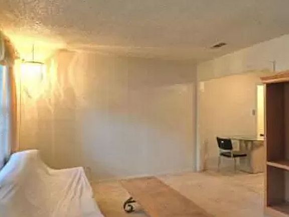 2nd image of 805 Skylark Dr