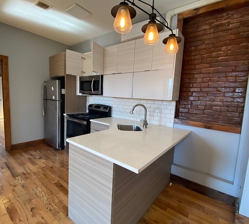 1st image of 390 E 23rd St #33