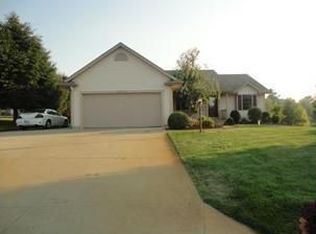 33864 Sumerset Ln, New Carlisle, IN