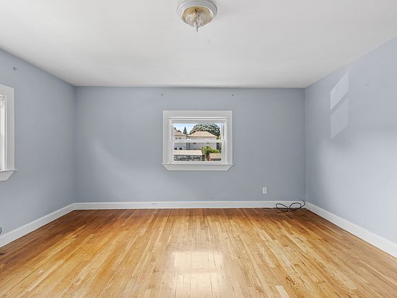 5th image of 869 Granite St #2