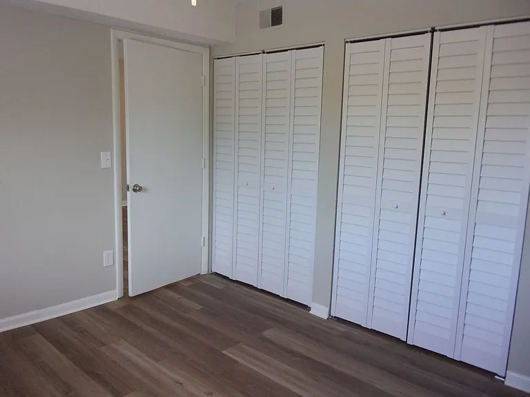 1694 Eagles Pl #202F — Photo 7