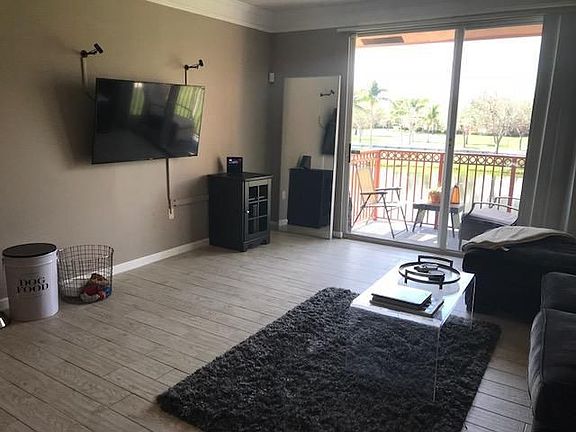 5th image of 2016 Alta Meadows Ln APT 707