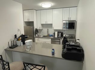 850 W Margate Ter, Chicago, IL 60640