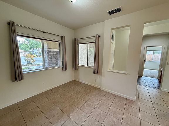 5th image of 401 Weider Ct