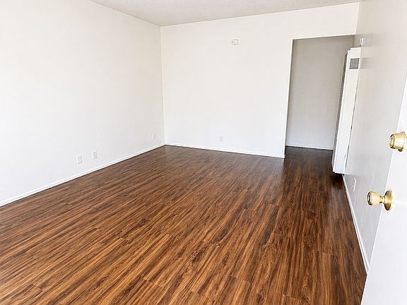 2nd image of 9331 Washburn Rd #4