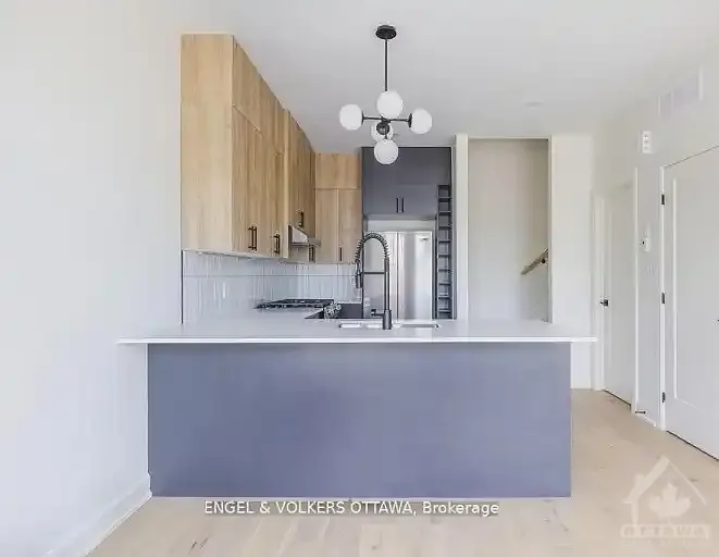 136 Carillon St #1A — Photo 4
