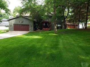 4090 240th St, Clear Lake, IA 50428