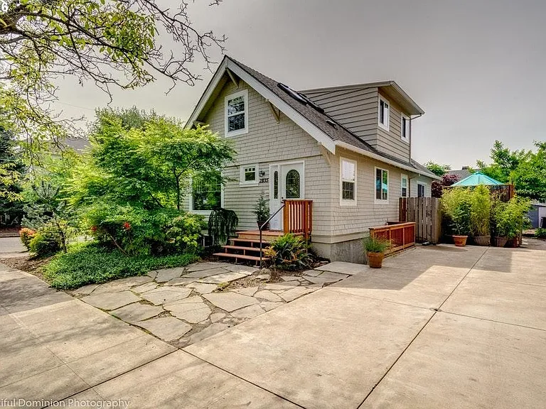 2835 SE 25th Ave — Photo 1
