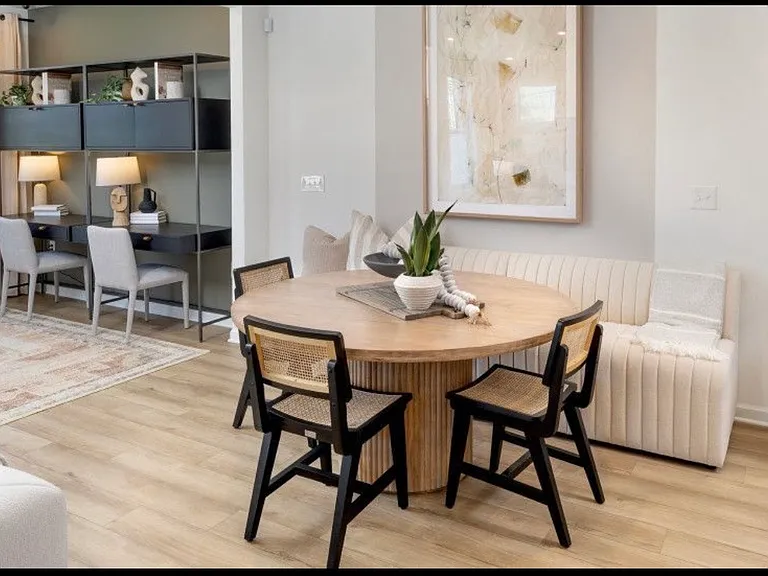 3346 Abberley Dr — Photo 12