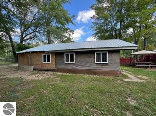 3688 S 49th Rd, Cadillac, MI 49601