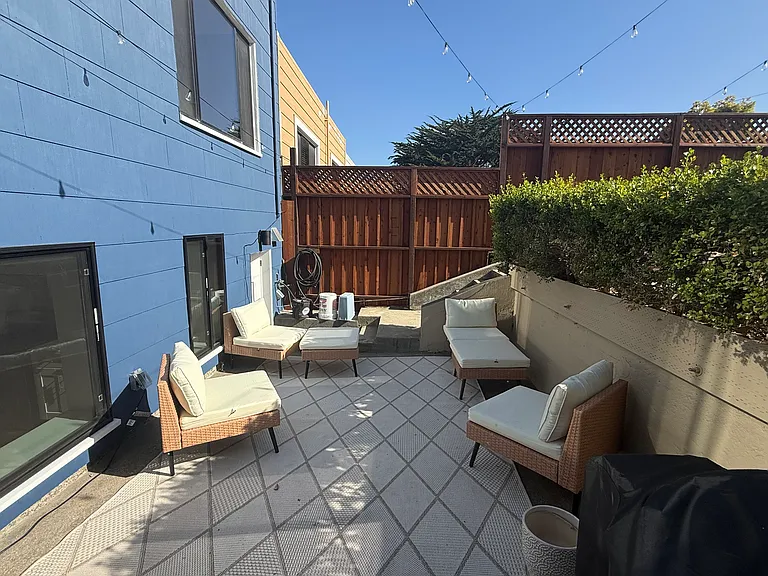 1758 21st Ave #B — Photo 2