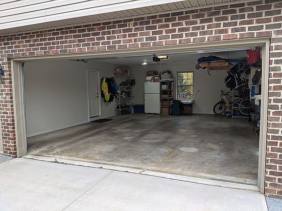 22x27 insulated garage