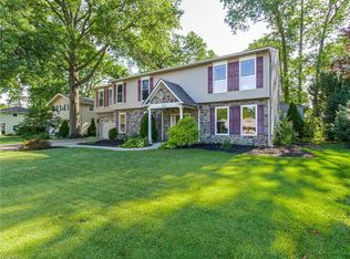 175 Beachwood Ave, Avon Lake, OH 44012