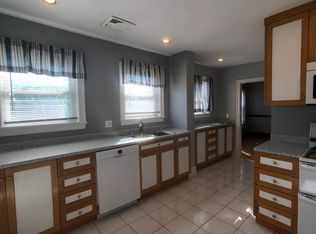 38 Ten Hills Rd, Somerville, MA 02145