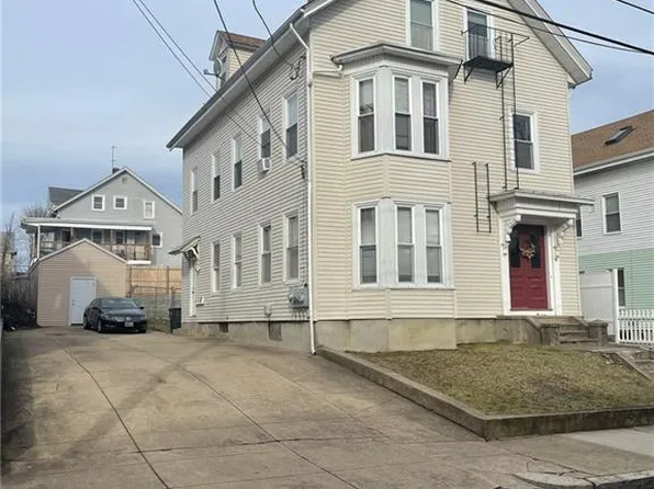 36 Pine St, Pawtucket, RI 02860