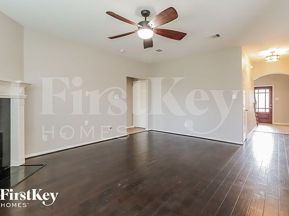 4th image of 105 Avery Springs Ln