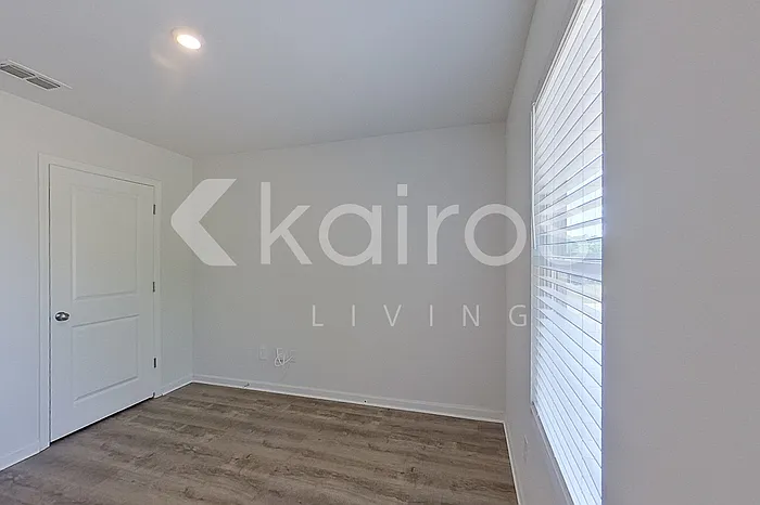 2826 Jordan Ave — Photo 9