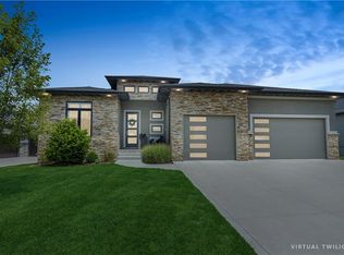 14907 Ironwood Cir, Urbandale, IA 50323