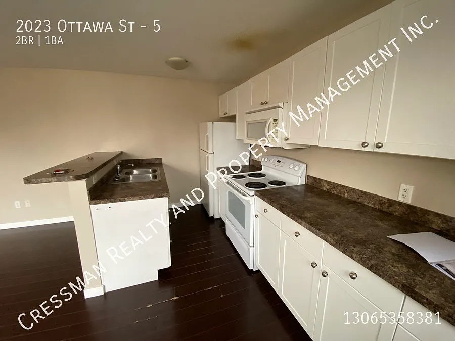 2023 Ottawa St — Photo 4