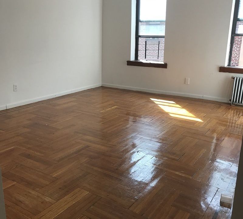 1st image of 16818 Crocheron Ave APT 2A