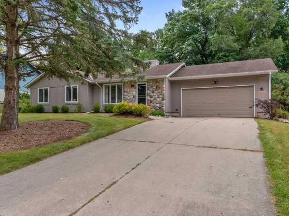 809 Crescent LANE, Hartland, WI 53029