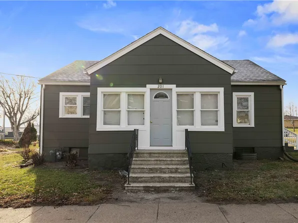 201 E 2nd St, Woodward, IA 50276
