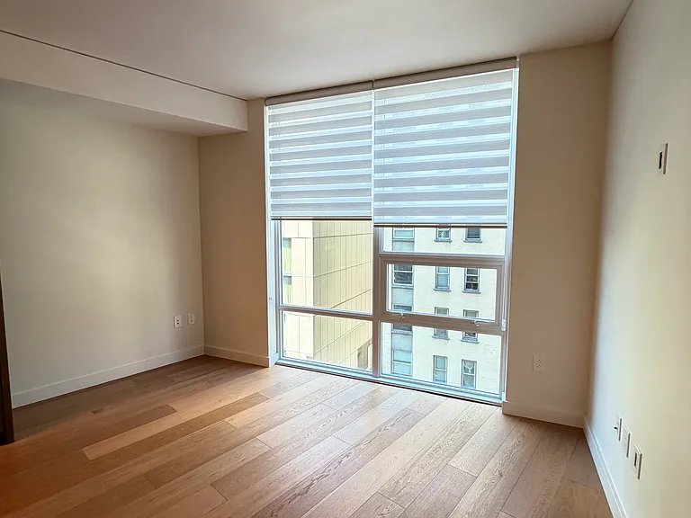 121 Stewart St #609 — Photo 6
