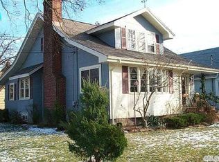 1763 Browning St, Baldwin, NY 11510