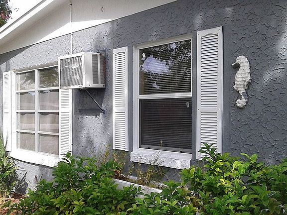 3rd image of 2361 Greenwood St
