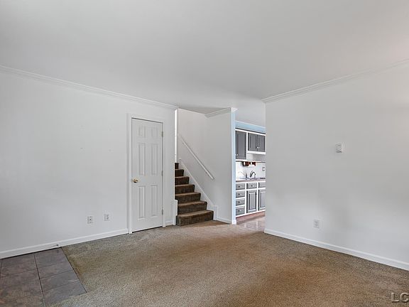 4th image of 1000 Park St