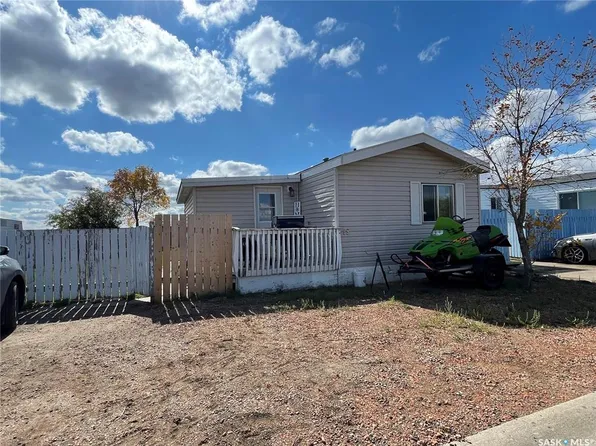 75 Jackson DRIVE, Kindersley, SK S0L 1S1