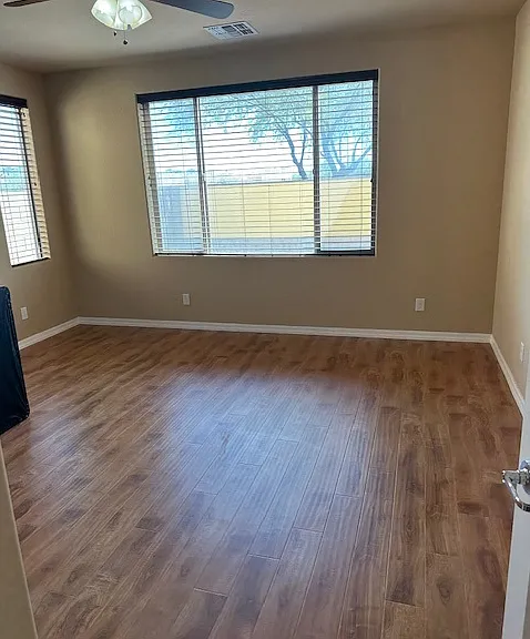 147 E Carob Dr — Photo 10