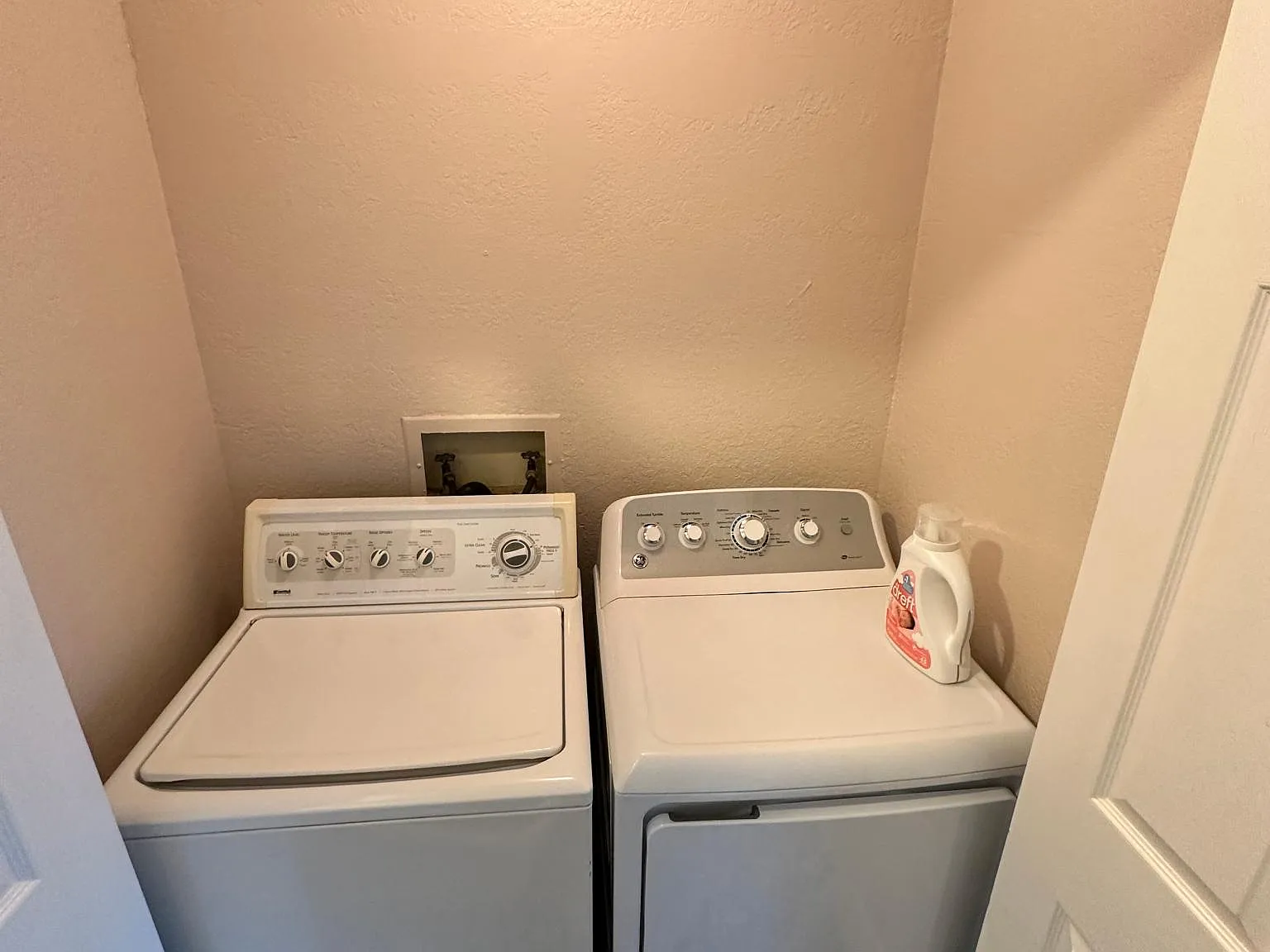 3 bed, 1150 sqft, $2,200 — Photo 3