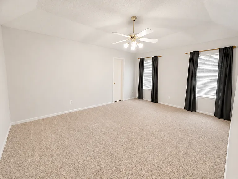 203 Kenosha Ln — Photo 8