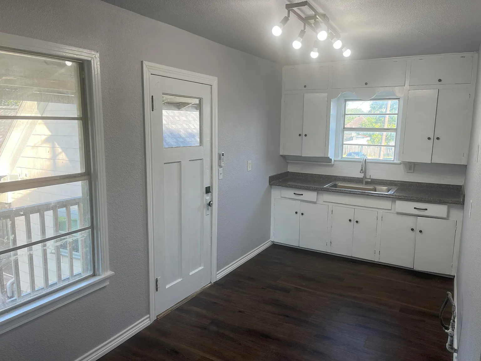 1 bed, 600 sqft, $1,050 — Photo 4